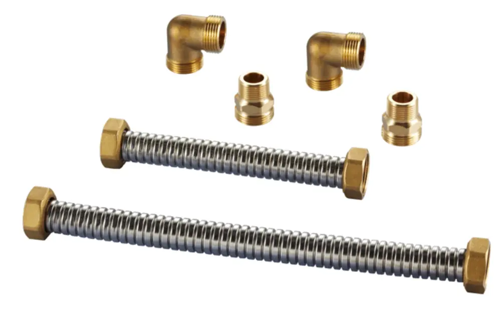 Verbindungsset von Oventrop bestehend aus zwei gewellten flexiblen Rohren und mehreren Messingfittings in verschiedenen Formen zur Verbindung von Heizungsinstallationen.